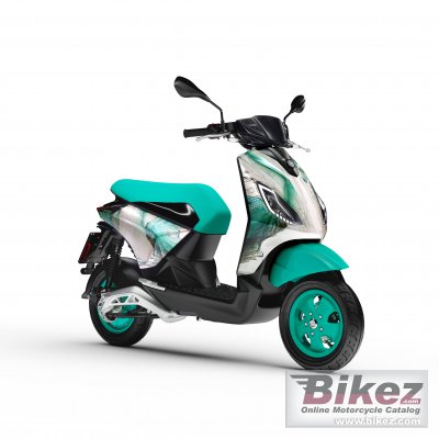 Piaggio 1 Feng Chen Wang